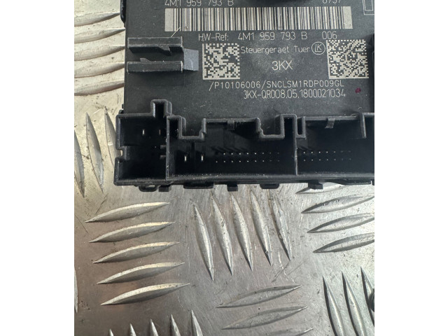 Řídící jednotka 4M1959793B   Audi Q7 4M 2016