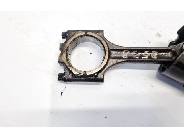 Поршень с шатуном Volvo S60