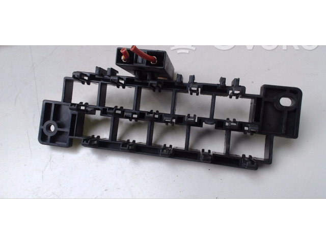   Pojistková skříňka 7E0937403   Volkswagen Multivan T5 2010