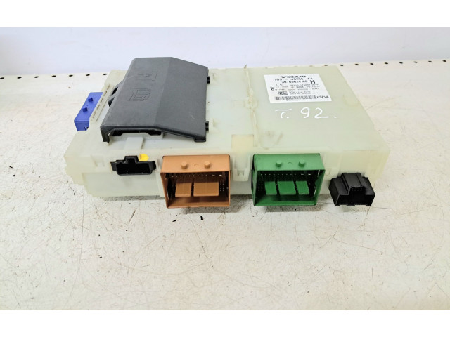 Блок предохранителей 30765624AE, 7G9T14C256FA Volvo V70