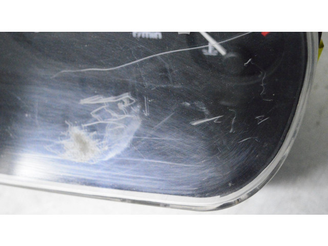 Панель приборов Mitsubishi Carisma