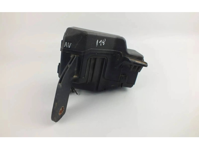 Блок предохранителей 8382P1 Toyota Corolla Verso AR10