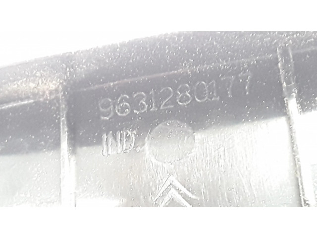 Боковая воздушная решётка