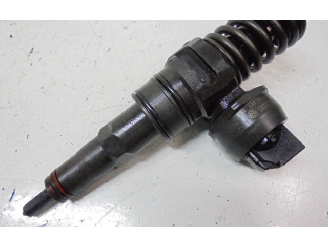 Форсунка 038130073AG, 038130073AG    Skoda Octavia Mk2 (1Z)   