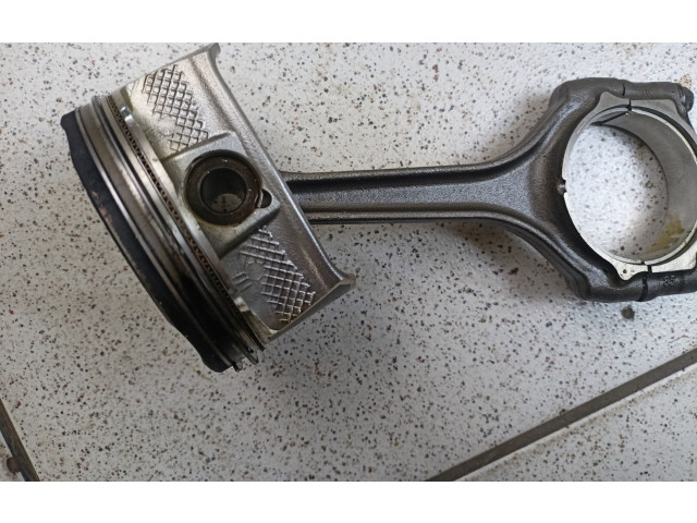 Píst Dodge Grand Caravan