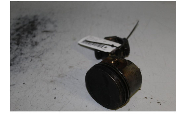 Píst Fiat Punto (176)