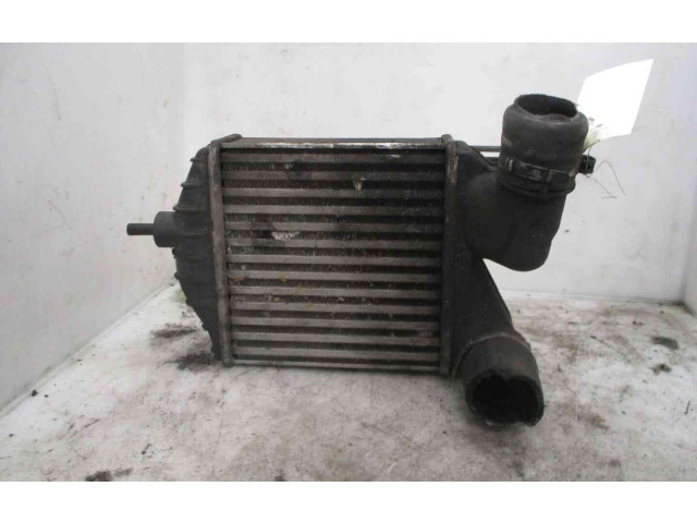 Интеркулер 46831804, 21603519 Fiat Idea