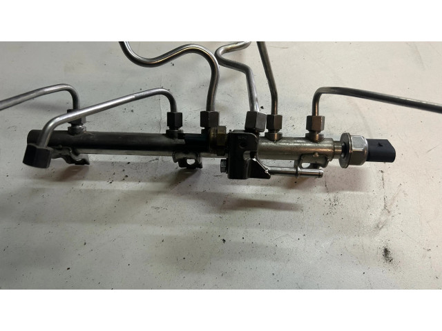 Vstřikovací lišta BMW 3 E92 E93 pro benzínový motor 2.0