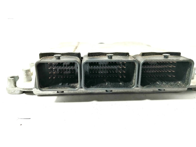 Řídící jednotka 0281010632, 8200051608 Opel Vivaro 2006