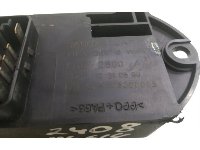 Блок предохранителей LNE2800AA, 518000005 Jaguar XJ X308