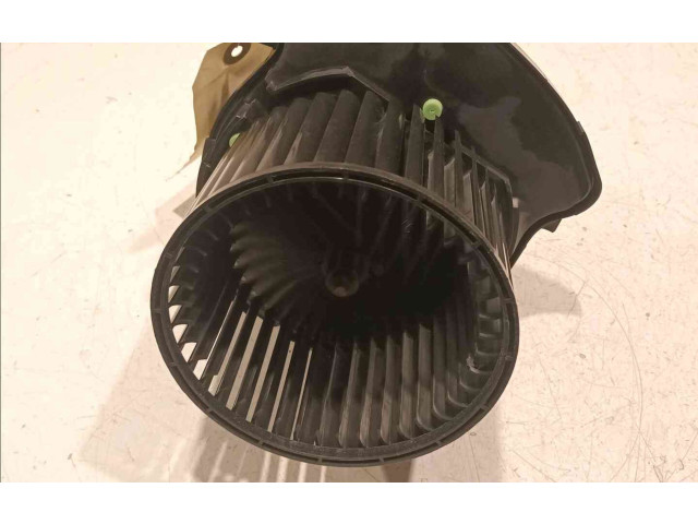 Вентилятор печки 272109977R Dacia Jogger