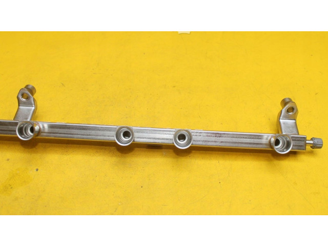 Топливная рампа Audi A3 S3 8P