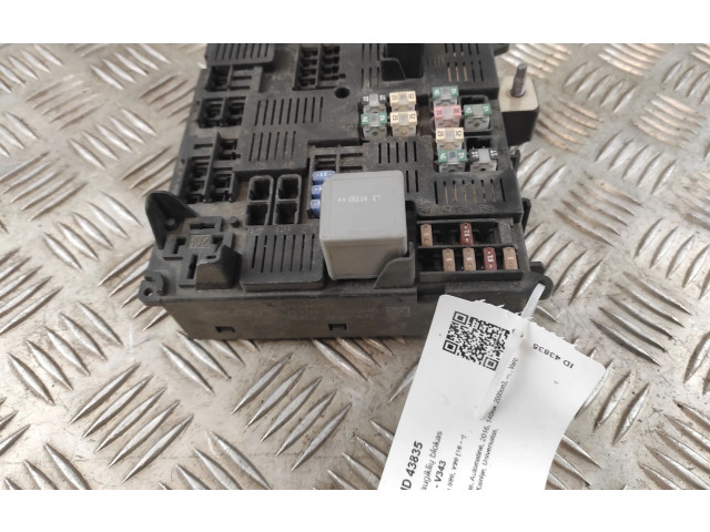 Блок предохранителей 31398003, 31398003 Volvo S90, V90