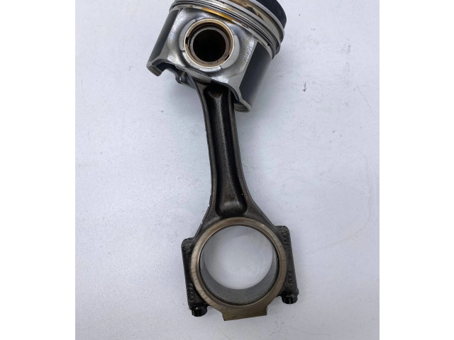  Поршень с шатуном AXD   Volkswagen Transporter - Caravelle T5  