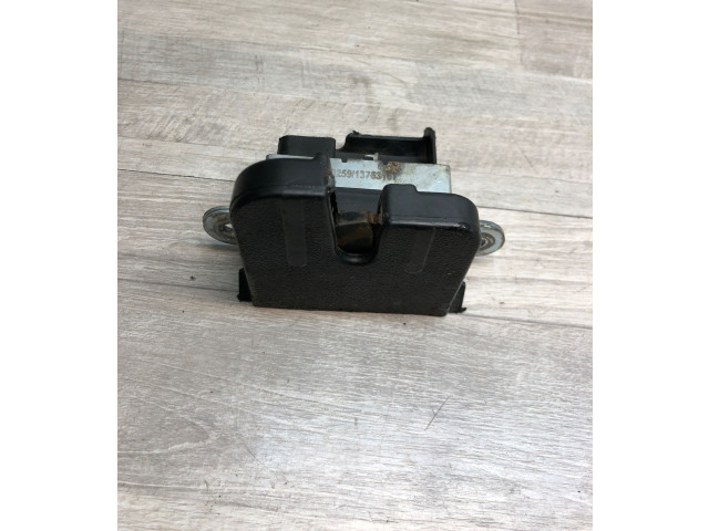 Замок багажника     Volkswagen Golf VII 2013 - 2019 года