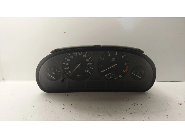 Přístrojová deska BMW 5 E39 2000 62118372359, 11000873