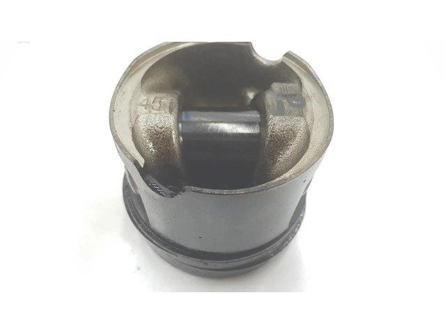 Píst 8506105 BMW X5 F15 pro naftový motor 3.0