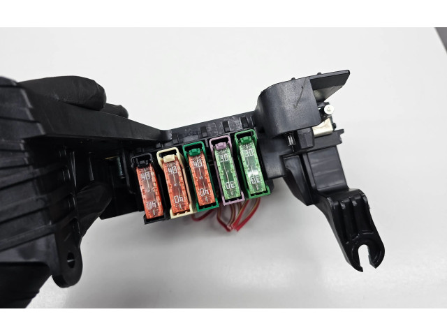 Блок предохранителей A1665402150, YAP3240211   Mercedes-Benz GL X166    