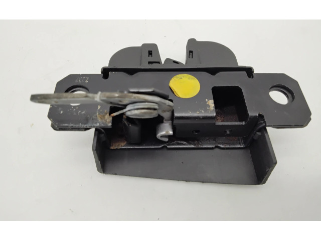 Zámek zadních dveří 7H0827506D Volkswagen Transporter - Caravelle T5 2006