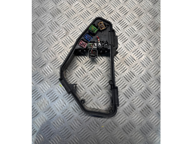 Pojistková skříňka 7L0937615 Audi Q7 4L 2012