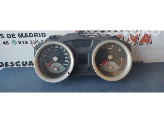 Přístrojová deska Renault Megane II 8200399700D