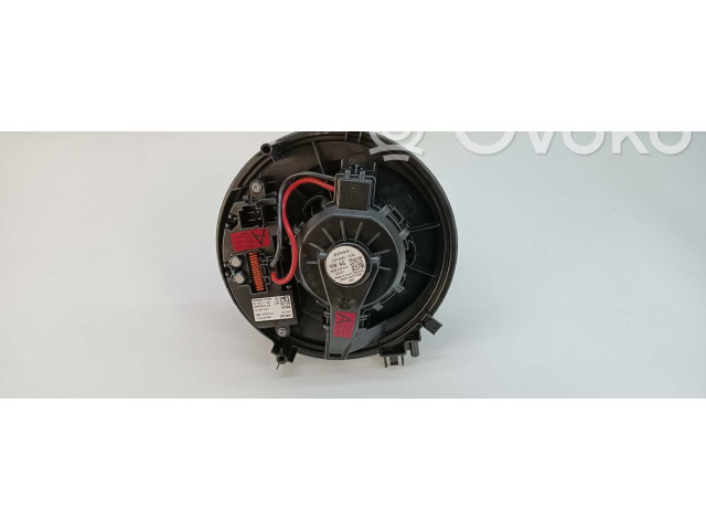 Вентилятор печки    5WB819015, 5Q0907521F   Volkswagen Golf SportWagen