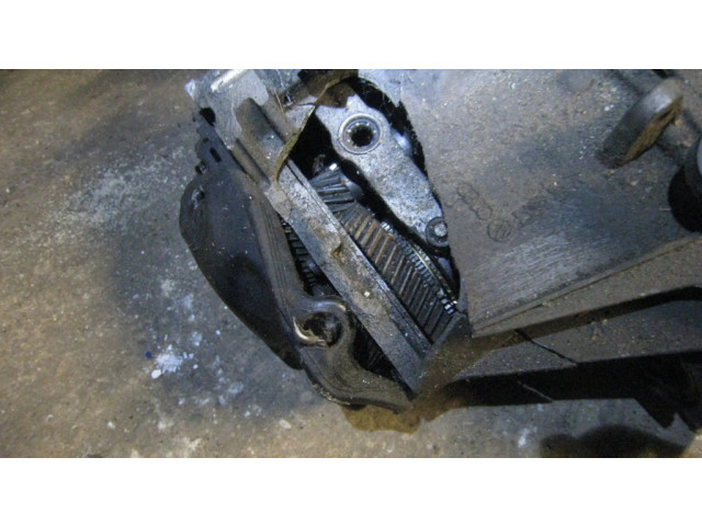 Другая часть коробки передач