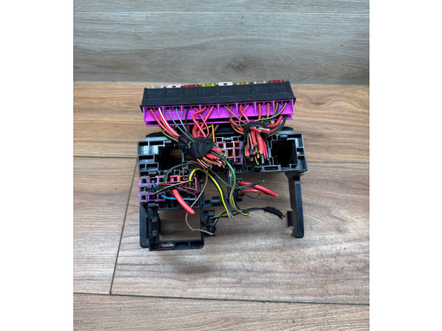 Pojistková skříňka 7M3937499 Seat Alhambra (Mk1) 2000