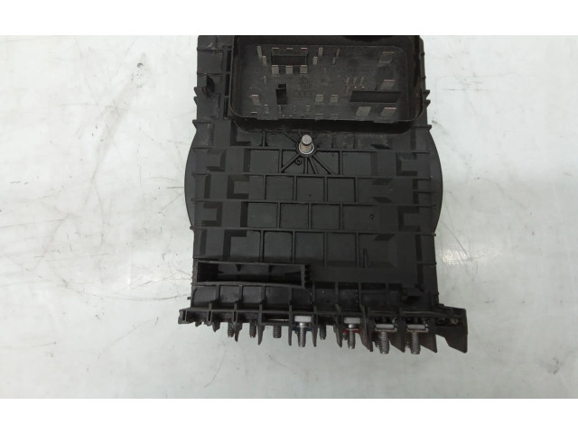 Pojistková skříňka 1K0937125 Volkswagen Golf VI