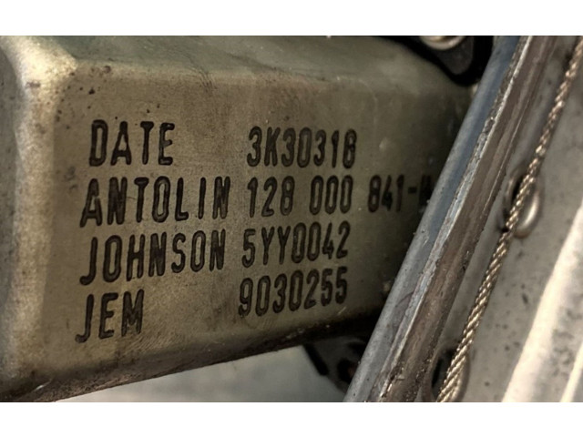 Рулевая рейка  Передний механический механизм для подъема окна    Dacia Sandero  -  года