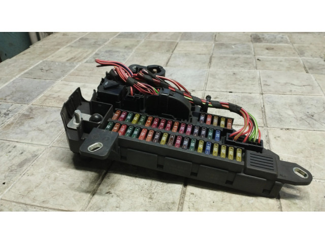 Pojistková skříňka 690661901 BMW 5 E60 E61 2006