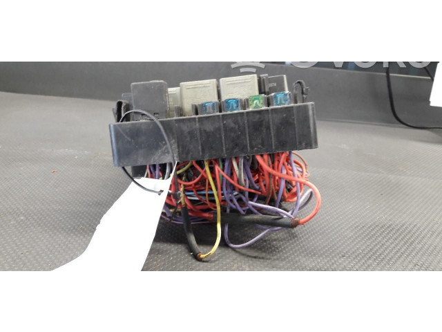 Блок предохранителей 5246582 Saab 9-5