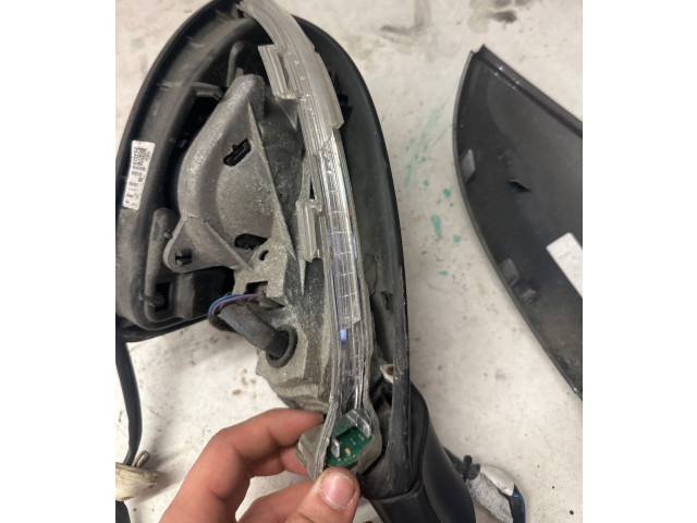 Зеркало электрическое Volkswagen Golf VII 2013 - 2019 года