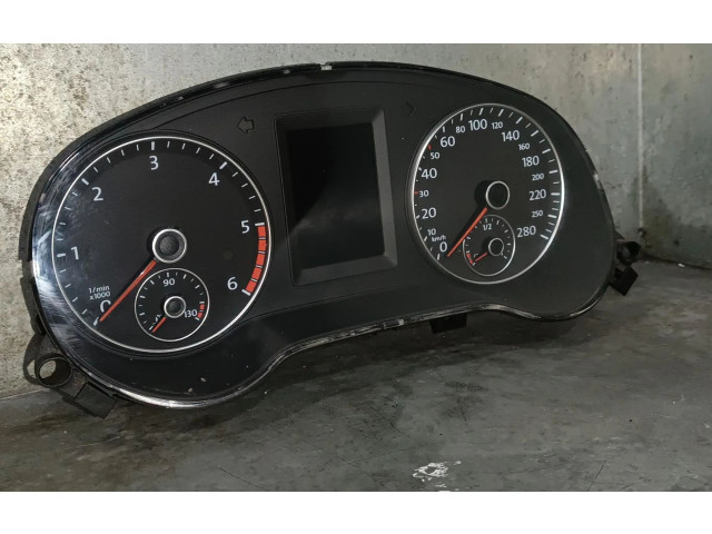 Панель приборов 5C6920870A   Volkswagen Jetta V       