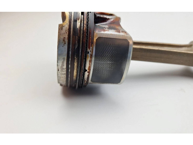 Píst 9494399, 8654480 BMW X2 F39 B48A20M1