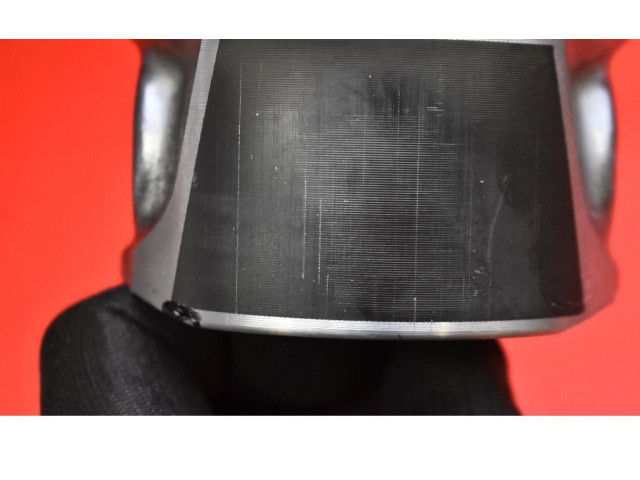  Поршень  86L77, 86L77  Nissan X-Trail T30  