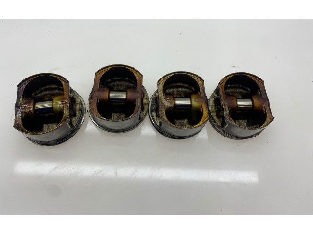 Píst HSB   Subaru Forester SF     