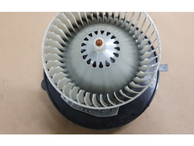 Вентилятор печки    3QF819021, 5Q0907521E   Volkswagen Tiguan