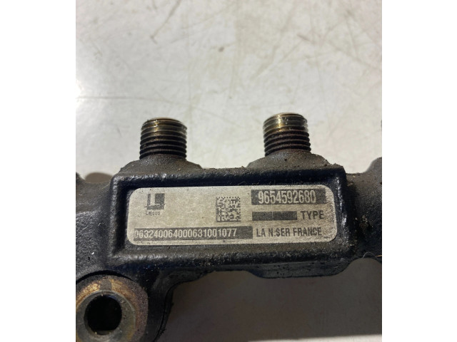 Топливная рампа 9654592680, 00324006400 Citroen Xsara Picasso