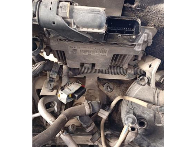 Блок управления двигателем Блок управления 51828300, 281015575 Fiat Linea