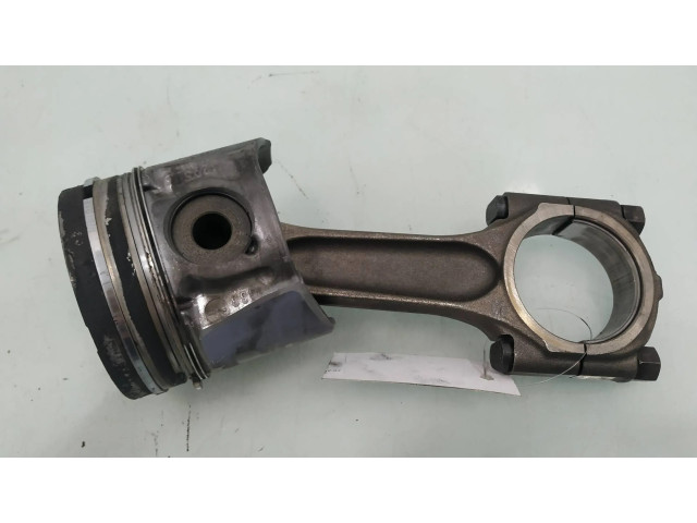 Píst Ford Focus pro naftový motor 2.0