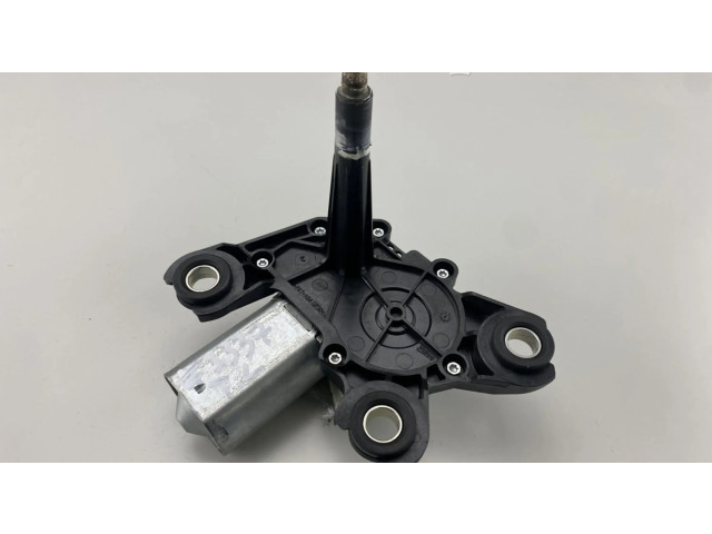 Моторчик заднего дворника 9683363780    Peugeot Partner III