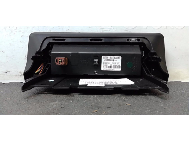 Дисплей    439016011300   Peugeot Partner III