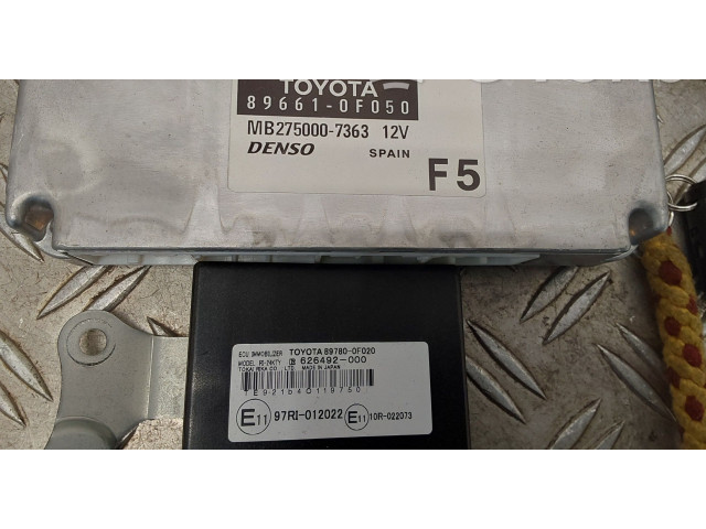 Комплект блоков управления 896610F050, 897800F020 Toyota Corolla Verso E121