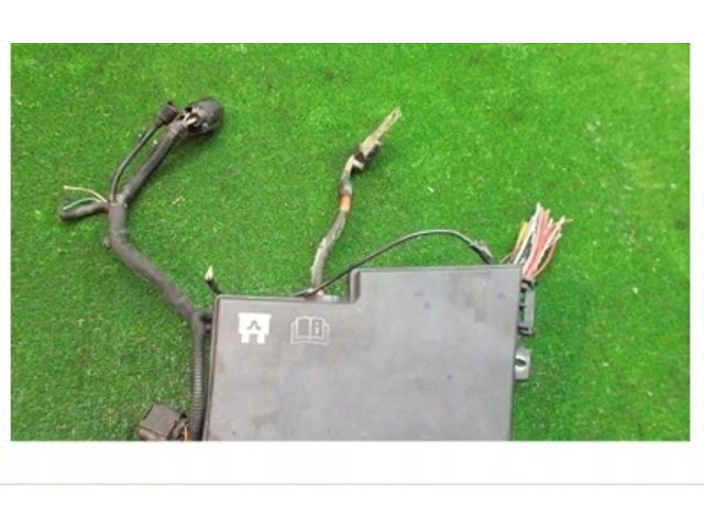 Блок предохранителей    Volvo C30    