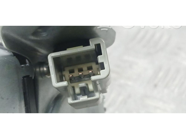 Моторчик заднего дворника 8638163    Volvo XC90