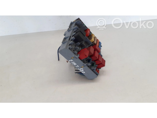 Pojistková skříňka 51781452 Fiat 500 2009