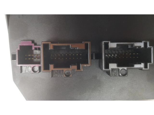 Pojistková skříňka A2129008307 Mercedes-Benz E W212 2010