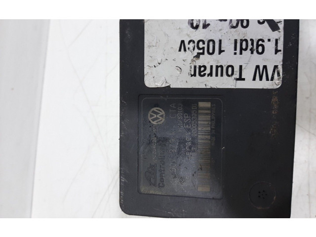 Блок АБС 1K0907379K, 1K0614517H Volkswagen Touran I 2003 - 2010 года
