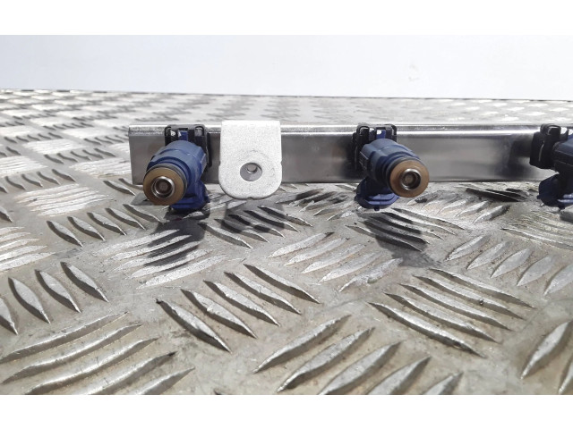 Форсунка 353102B000, 2E240597A    KIA Ceed   